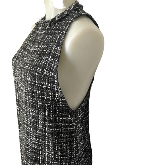 BOUCLE Dress 🤍 - Picture 4 of 10